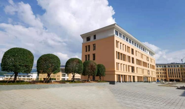 昭通市镇雄县南广中学、雄华中学、云南师范大学附属镇雄中学建设项目室外市政工程